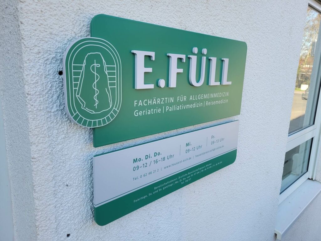 Dr Fuell - Aussenschild